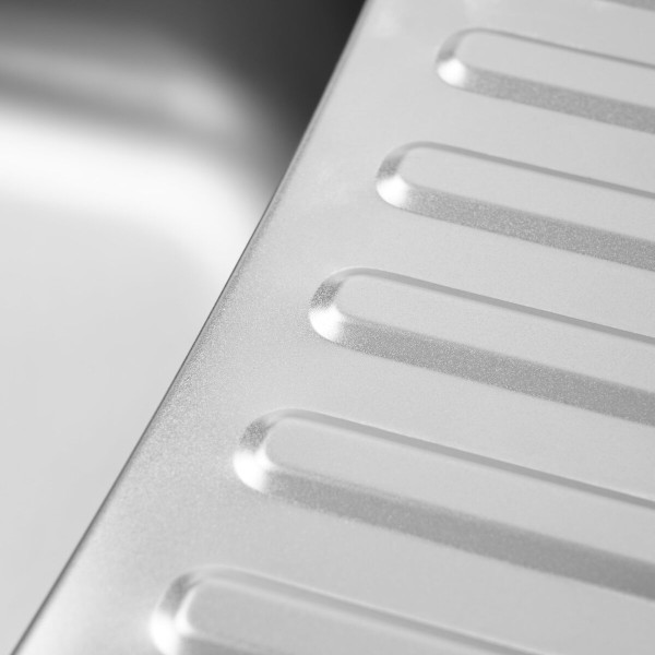 Кухонна мийка з нержавіючої сталі Valeso 7050 САТИН (0,8/180 мм)