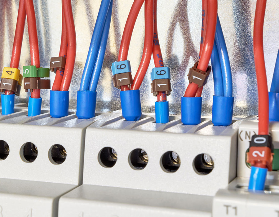 підключення кабелів різного перерізу в щиті розподіл навантаження